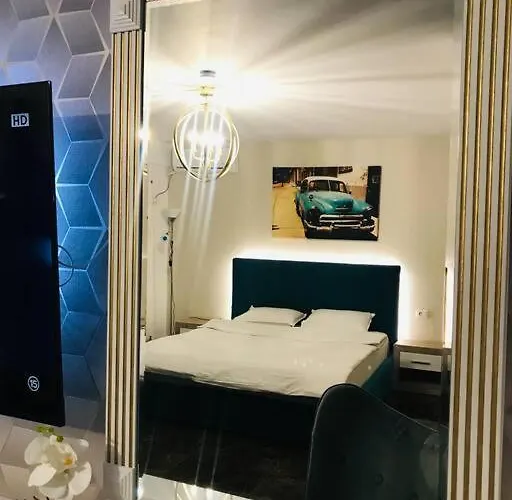 Anias Front View Of The Black Sea 48b * 那沃达利