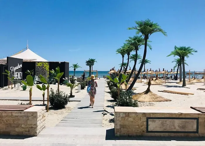 Anias Front View Of The Black Sea 48b 公寓