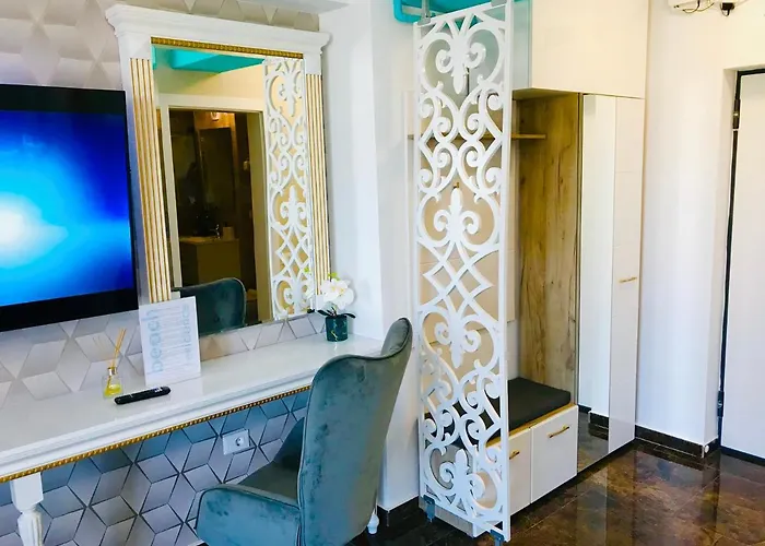 Anias Front View Of The Black Sea 48b